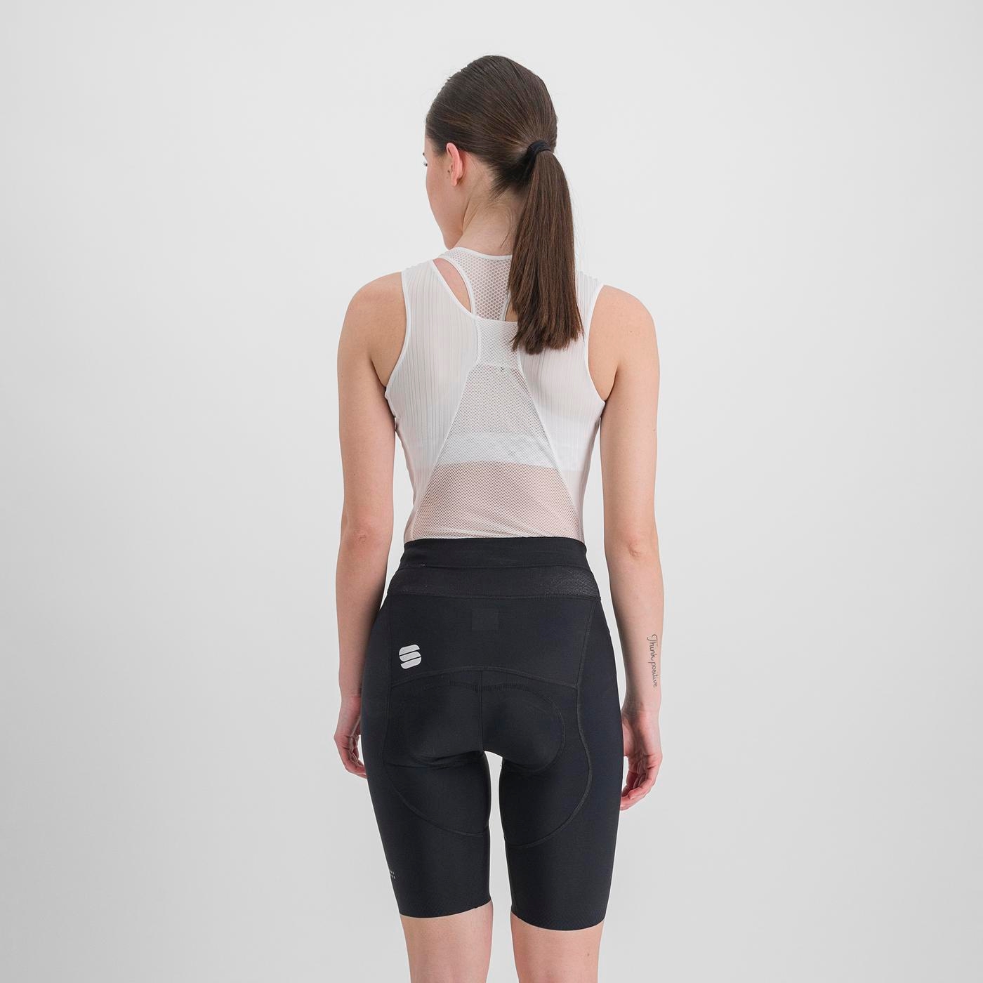 Classic W Short