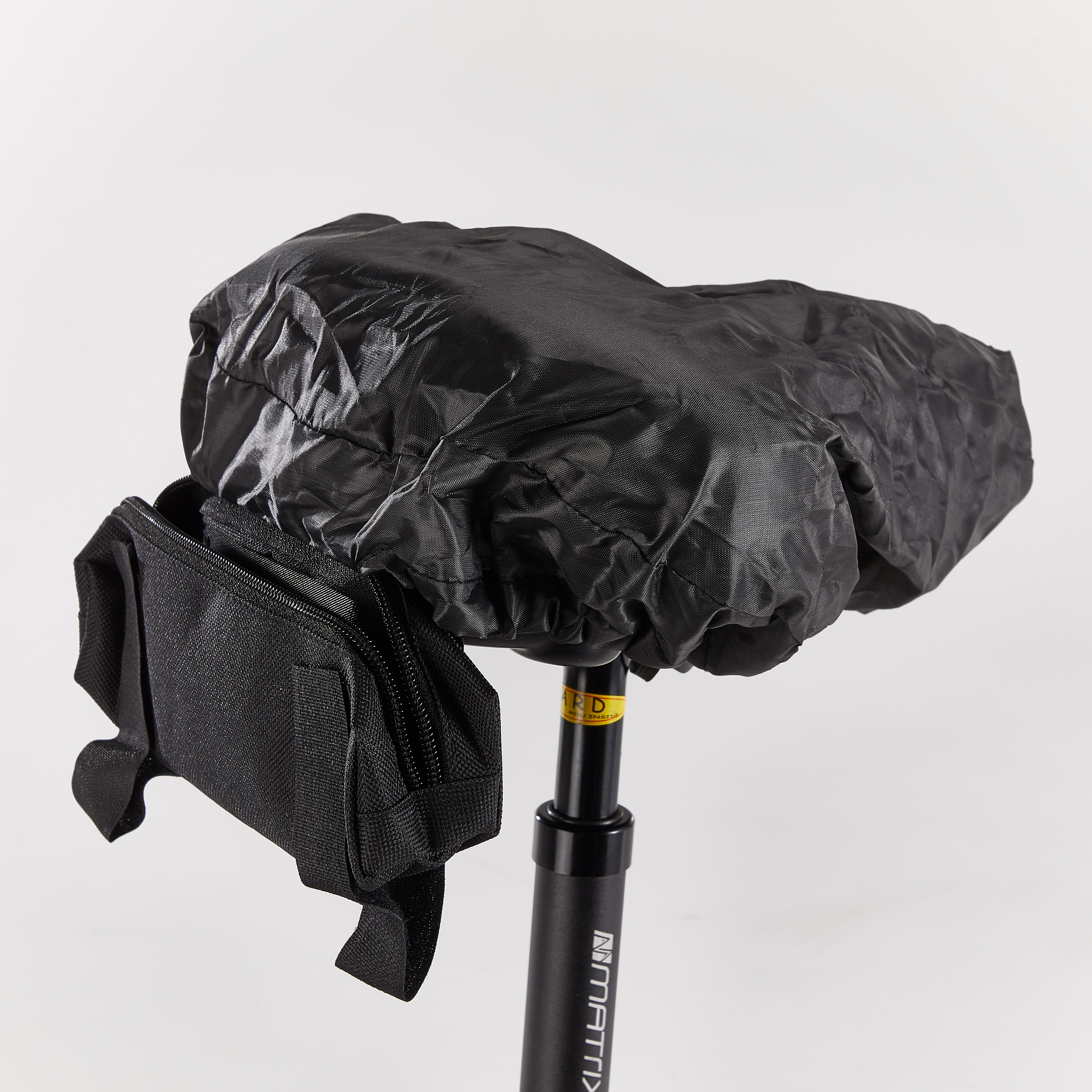 Sattelschutz Regen schwarz